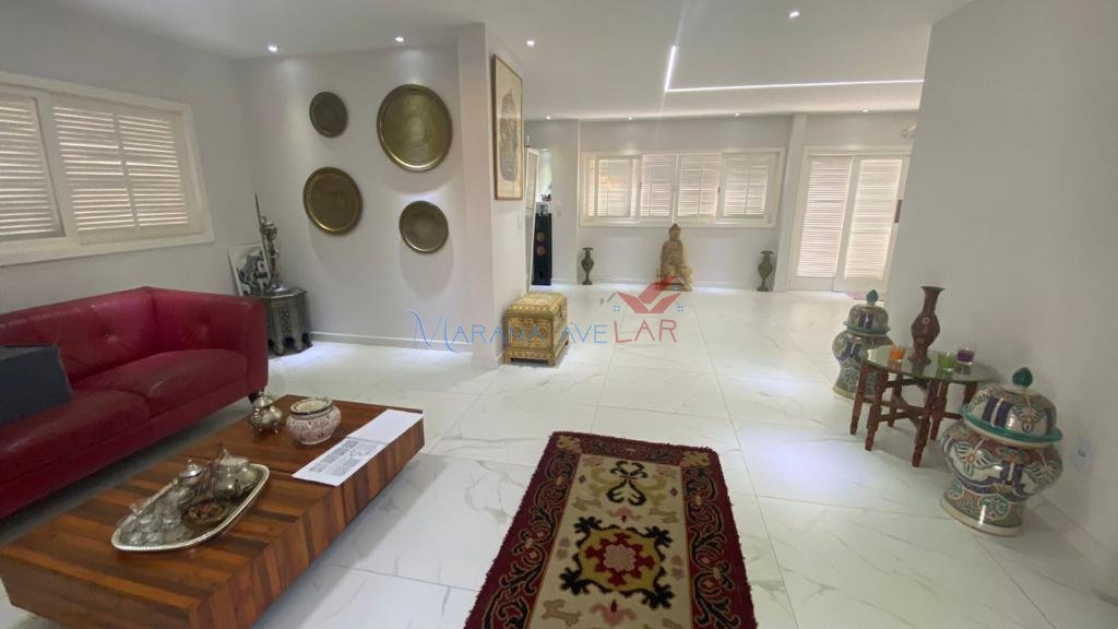 Casa 4 ou + QUARTOS